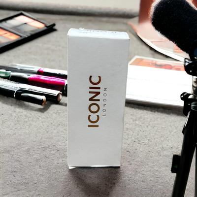 High Pigmented Blossom pink Liquid Highlighter