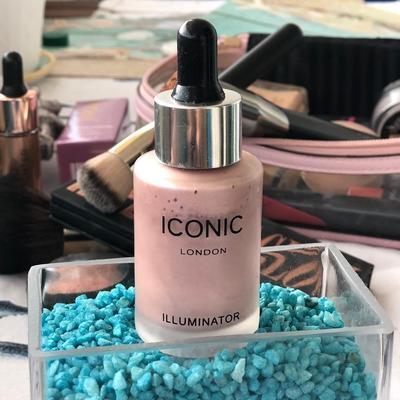 High Pigmented Blossom pink Liquid Highlighter